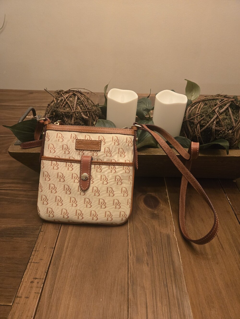 Dooney & Bourke Beige Monogram Crossbody with Brown Trim - Picture 2 of 6